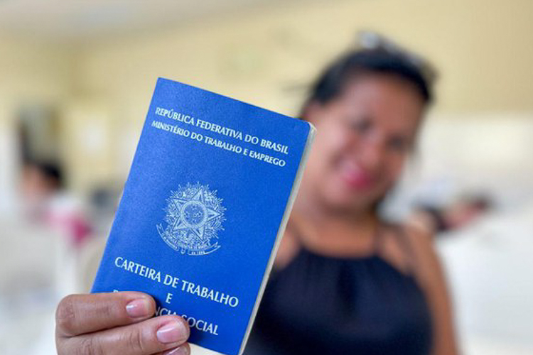 Desemprego segue em mínima histórica