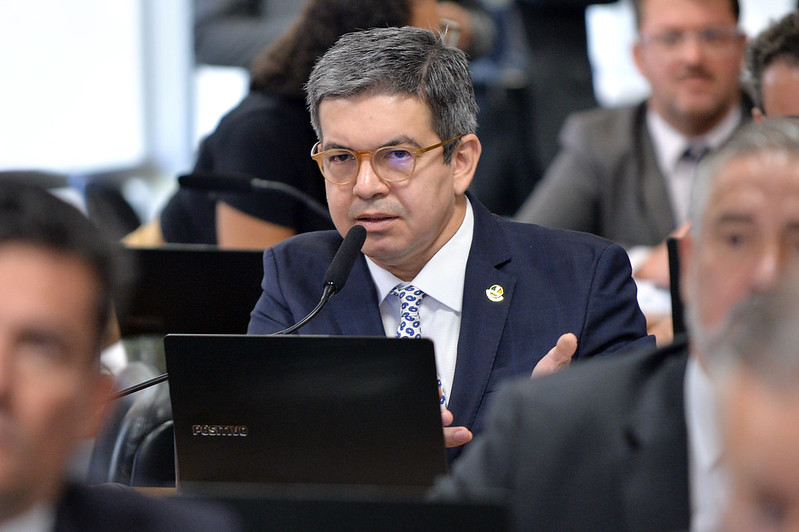 Ministro da CGU detalha atuação firme do governo para investigar fraudes e ressarcir aposentados