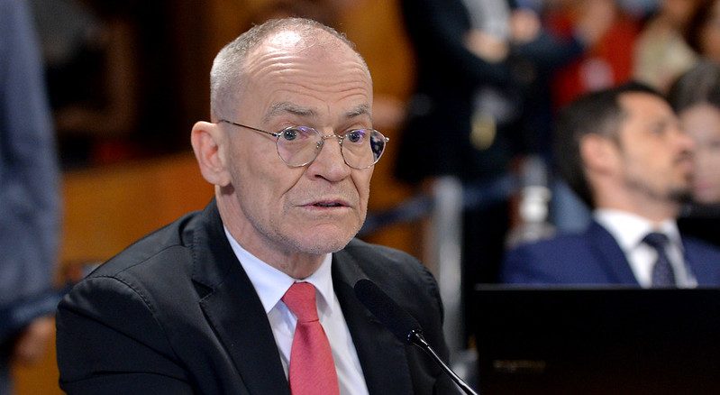 Comissão aprova projeto de Contarato que amplia tempo de internação de jovens infratores