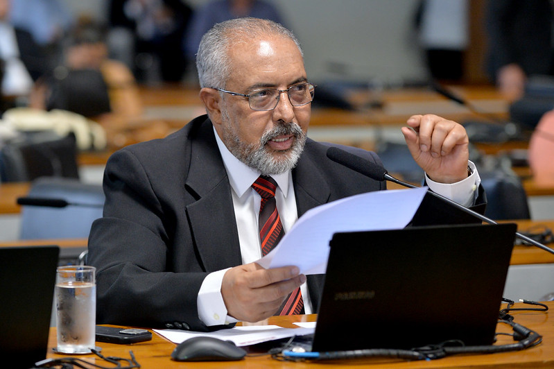 Jaques Wagner e Paim trabalham por projeto sobre alimentação em comunidades tradicionais