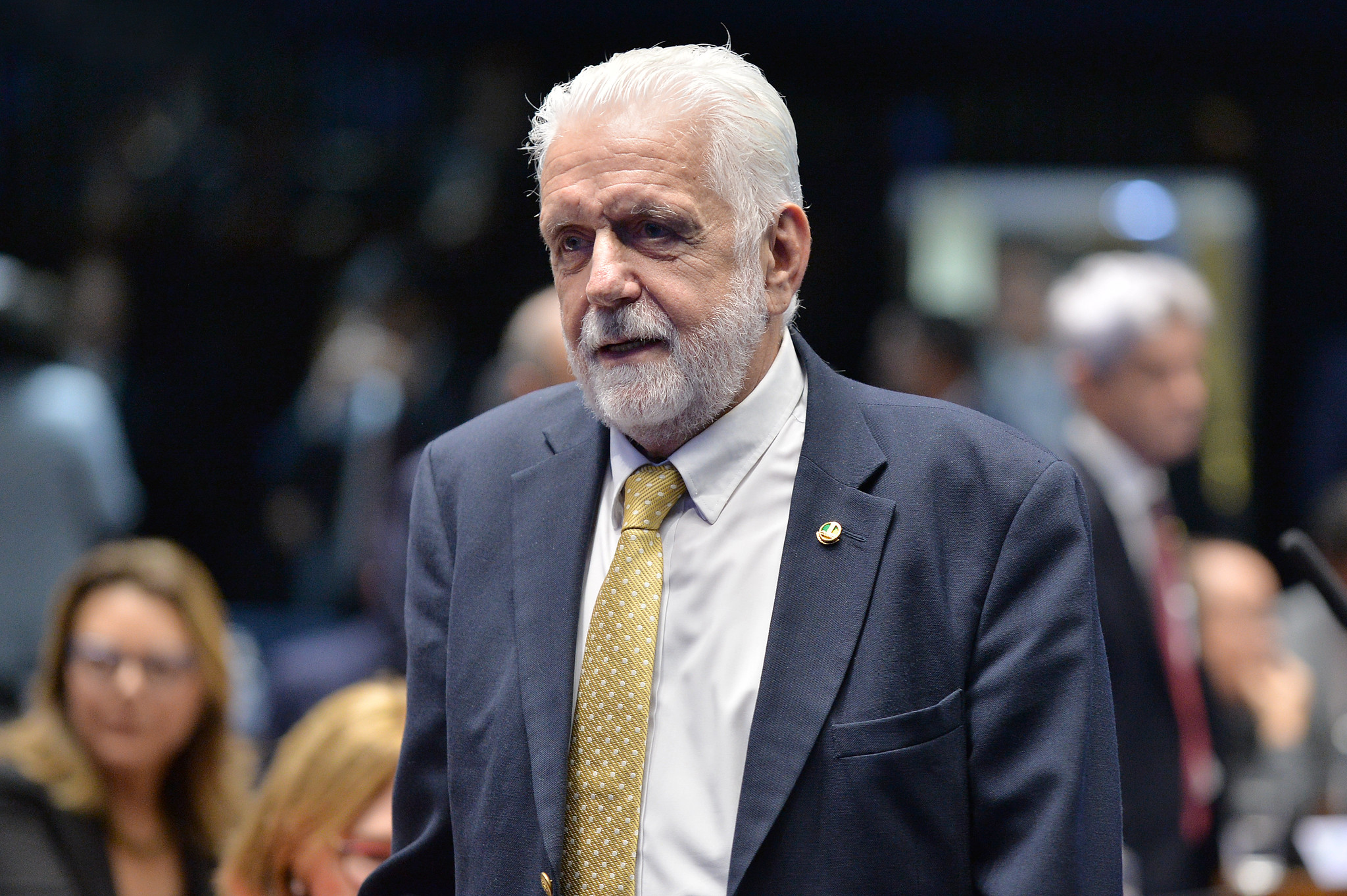 Comissão aprova projeto de Jaques Wagner que amplia benefícios de apoio a pequenos negócios