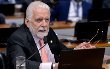 Jaques Wagner garante política nacional para economia da biodiversidade