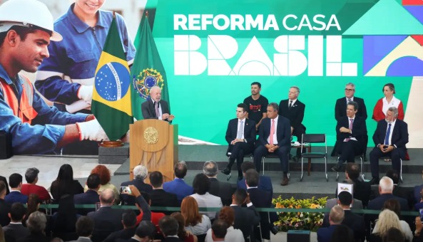 Senadores destacam programa do governo para revitalização de moradias populares