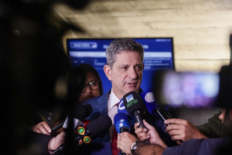 Senador Rogério apresenta projetos voltados à inclusão social, meio ambiente, esportes e segurança jurídica