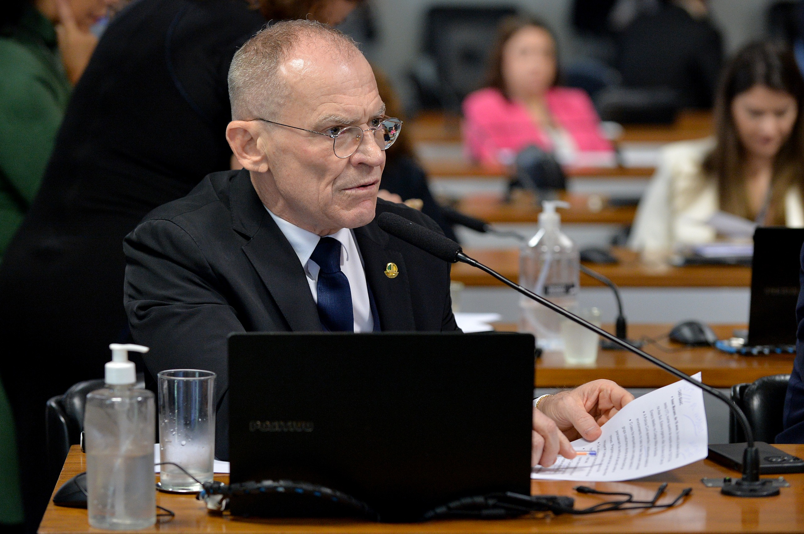 CCJ aprova projeto de Contarato que aumenta período de internação de menores infratores