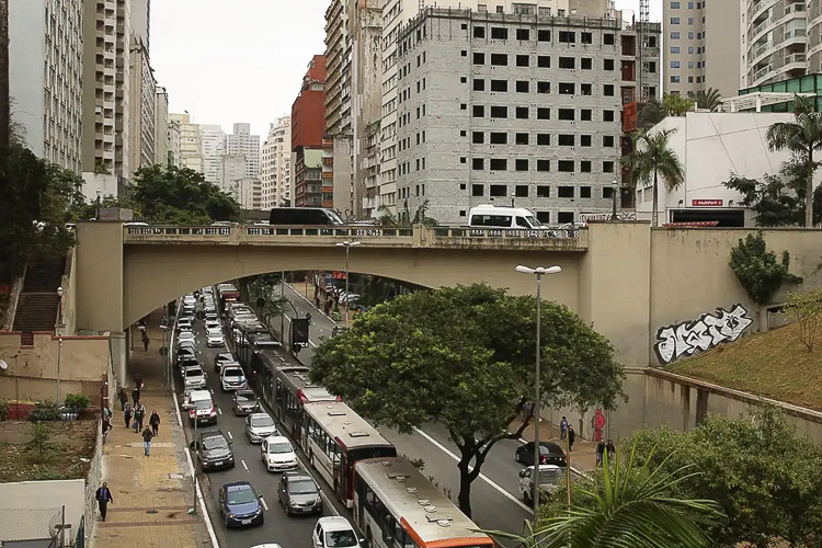 Efeito Lula: metrópoles brasileiras registram queda histórica na desigualdade social