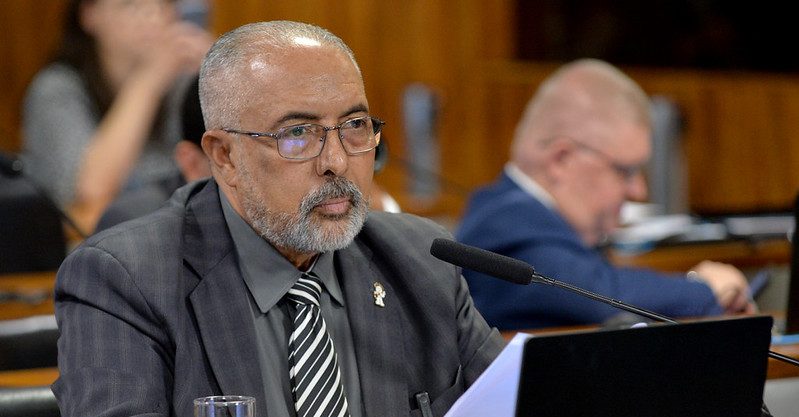 Avança proposta de aumento da divulgação de canal para denúncias de violência contra a mulher