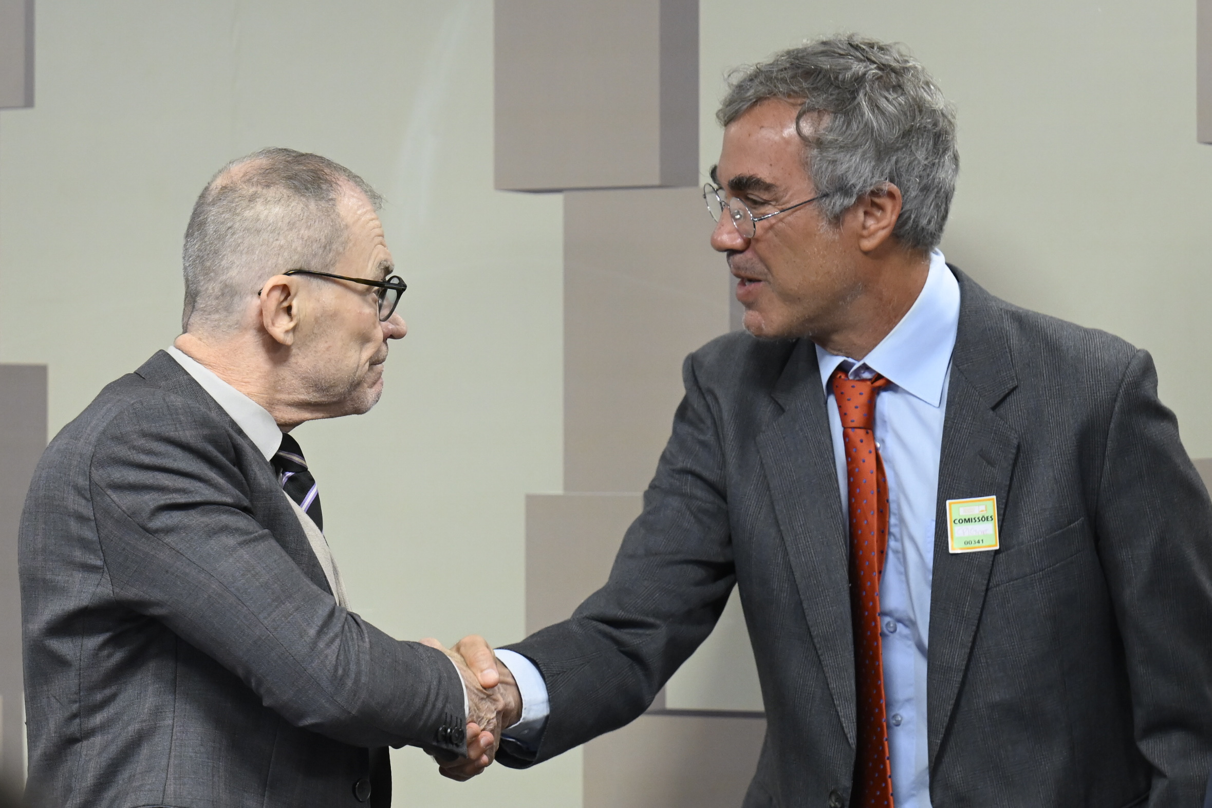 Combate ao crime organizado não pode ser palco para disputa político-partidária, alerta Contarato