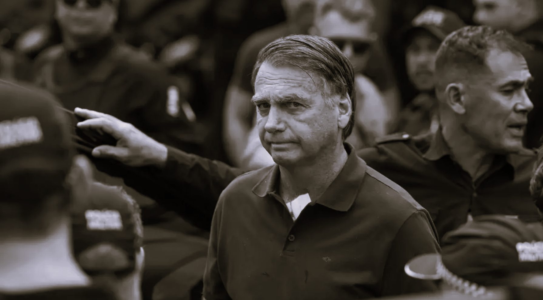 Turma do STF decide, por unanimidade, manter prisão de Bolsonaro