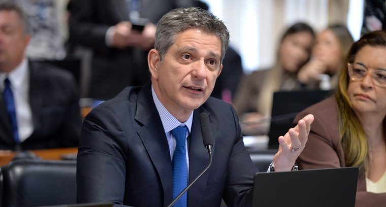 CAE deve aprovar nesta quarta taxação de bets e fintechs