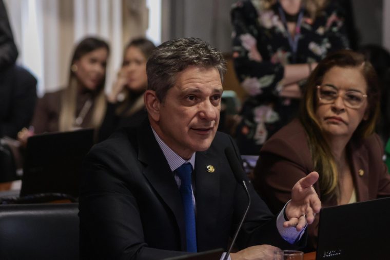 Senador Rogério defende aumento de impostos para fintechs e bets