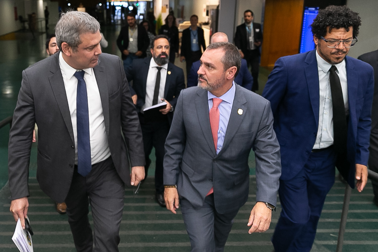 Nova versão de PL Antifacção enfraquece Polícia Federal, alerta PT