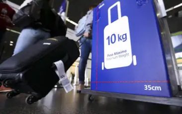 Projeto de Randolfe garante bagagem gratuita em voos comerciais