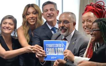 Comissão aprova PEC da redução da jornada de trabalho