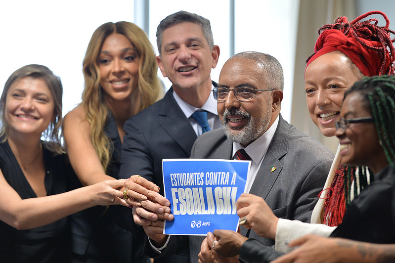 Comissão aprova PEC da redução da jornada de trabalho