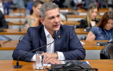 Projeto garante às usuárias o direito de optarem por motoristas mulheres em apps