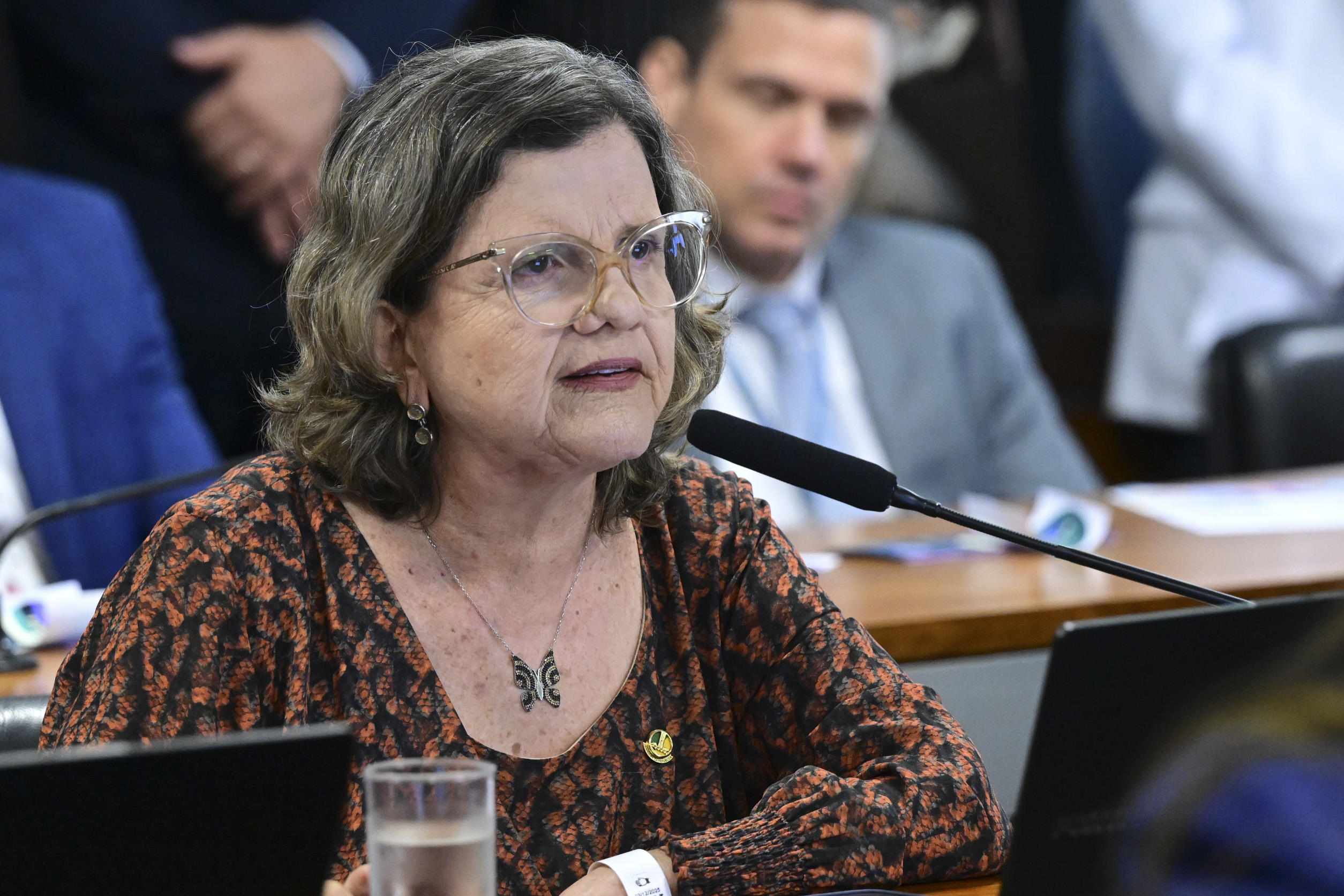 Aprovada licença paternidade de 20 dias com benefícios previdenciários