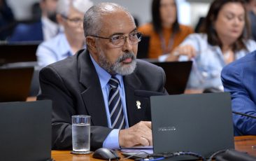 CAE aprova projeto de Paim que cria fundo para apoio a pessoas com deficiência