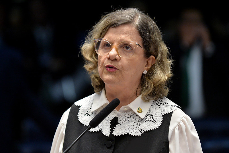 PEC prevê educação básica em tempo integral como dever do Estado