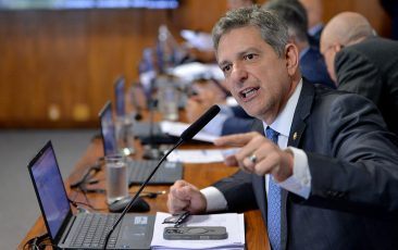 Com voto contrário do PT, comissão aprova PL da Dosimetria