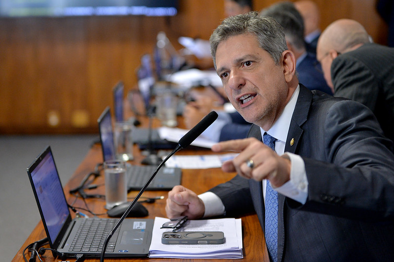 Com voto contrário do PT, comissão aprova PL da Dosimetria