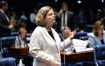 Proposta prevê educação midiática e digital obrigatória nas escolas