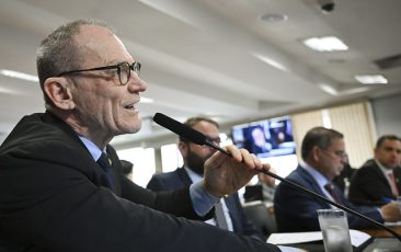 Fabiano Contarato encerra ano na CPI do Crime apontando causas sociais da criminalidade