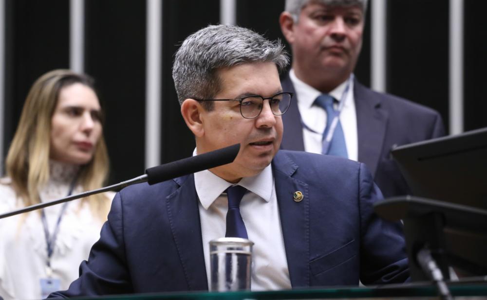 Orçamento 2026: Governo Lula consolida aumento do salário mínimo para R$ 1.621, com ganho acima da inflação