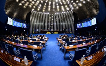 Dois modos de legislar, por Mariana Jacob