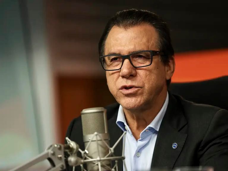 Isenção do IR e reajuste do salário mínimo injetarão R$ 110 bilhões na economia neste ano, diz Marinho