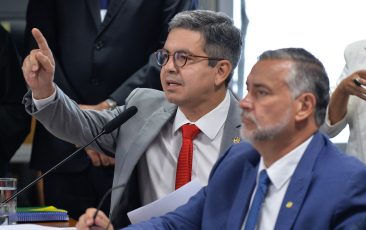 CPMI aprova pedidos de prisão preventiva de investigados por fraude no INSS