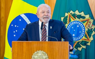 Fabiano Contarato elogia veto de Lula aos supersalários
