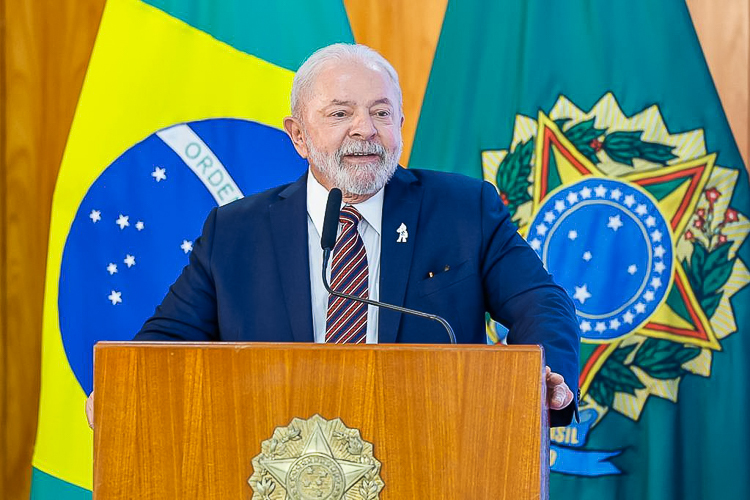 Fabiano Contarato elogia veto de Lula aos supersalários