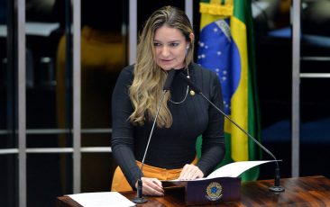 Laço Branco: Senado vai homenagear homens que lutam contra violência de gênero