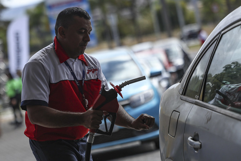 Aprovado requerimento de Paim para homenagear frentistas