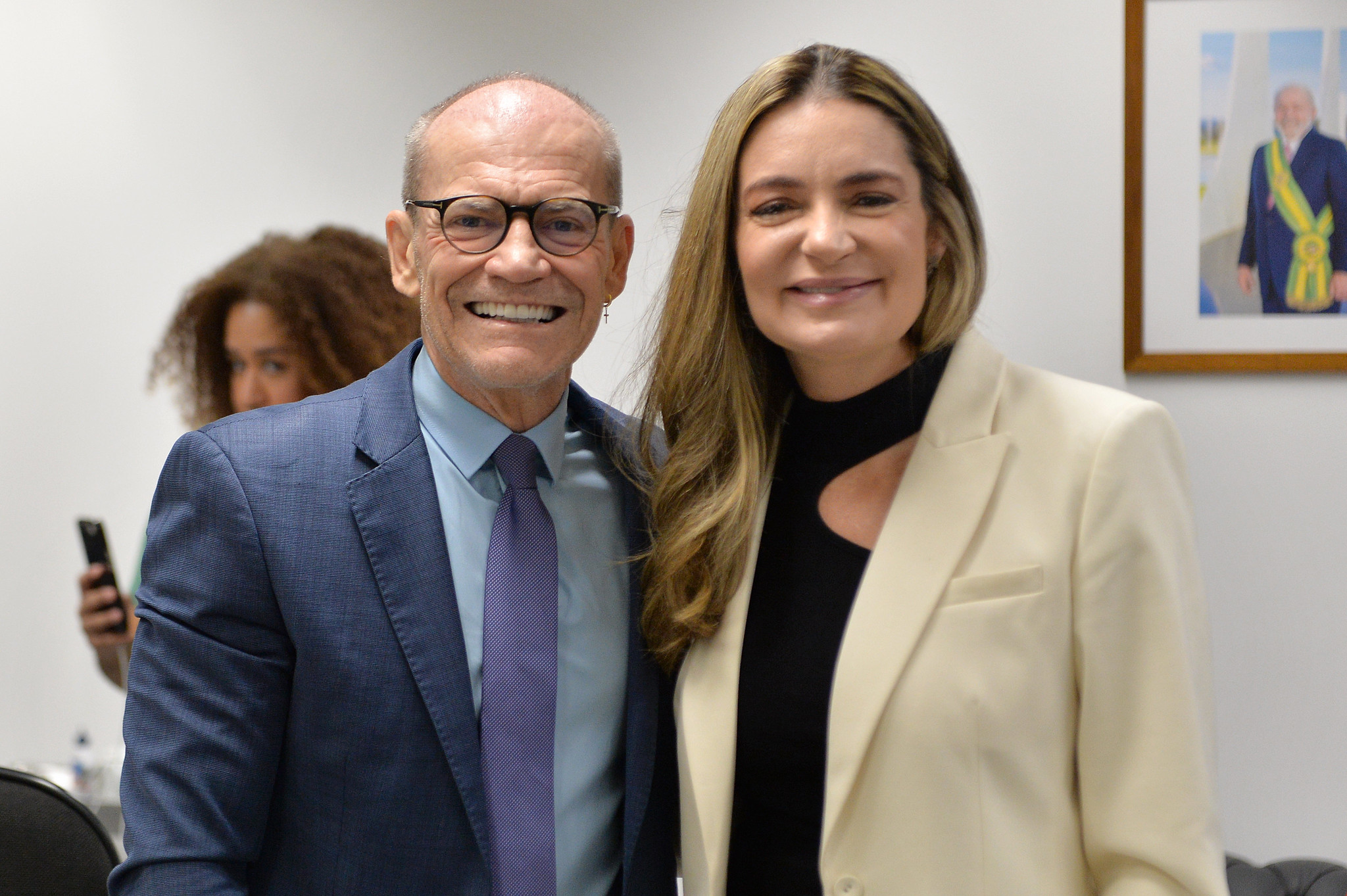 Comissão aprova aumento de penas para discriminação em estádios