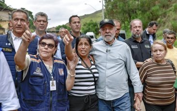 Apoio a desabrigados e para reconstrução de cidades mineiras são prioridades do governo Lula