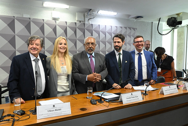 Debatedores apontam urgência da promoção de políticas pela paz