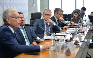 Contarato aponta desigualdade no sistema penal durante CPI do Crime Organizado