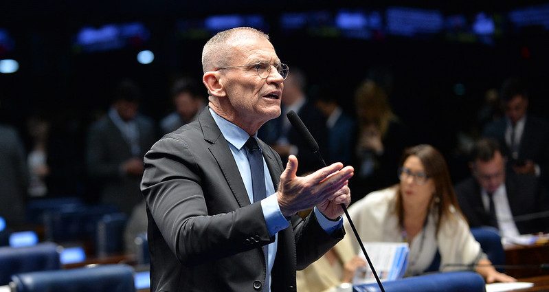 Sancionada lei de Contarato que institui dia nacional para vítimas de trânsito