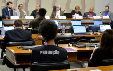 Cultura é instrumento de desenvolvimento do país, afirma Humberto Costa