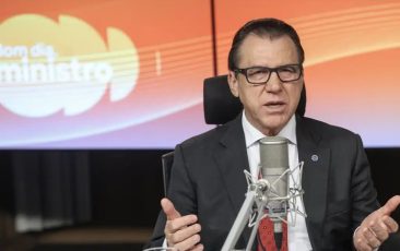 Marinho: fim da 6×1 não vai ampliar informalidade, nem obstruir comércio nos fins de semana