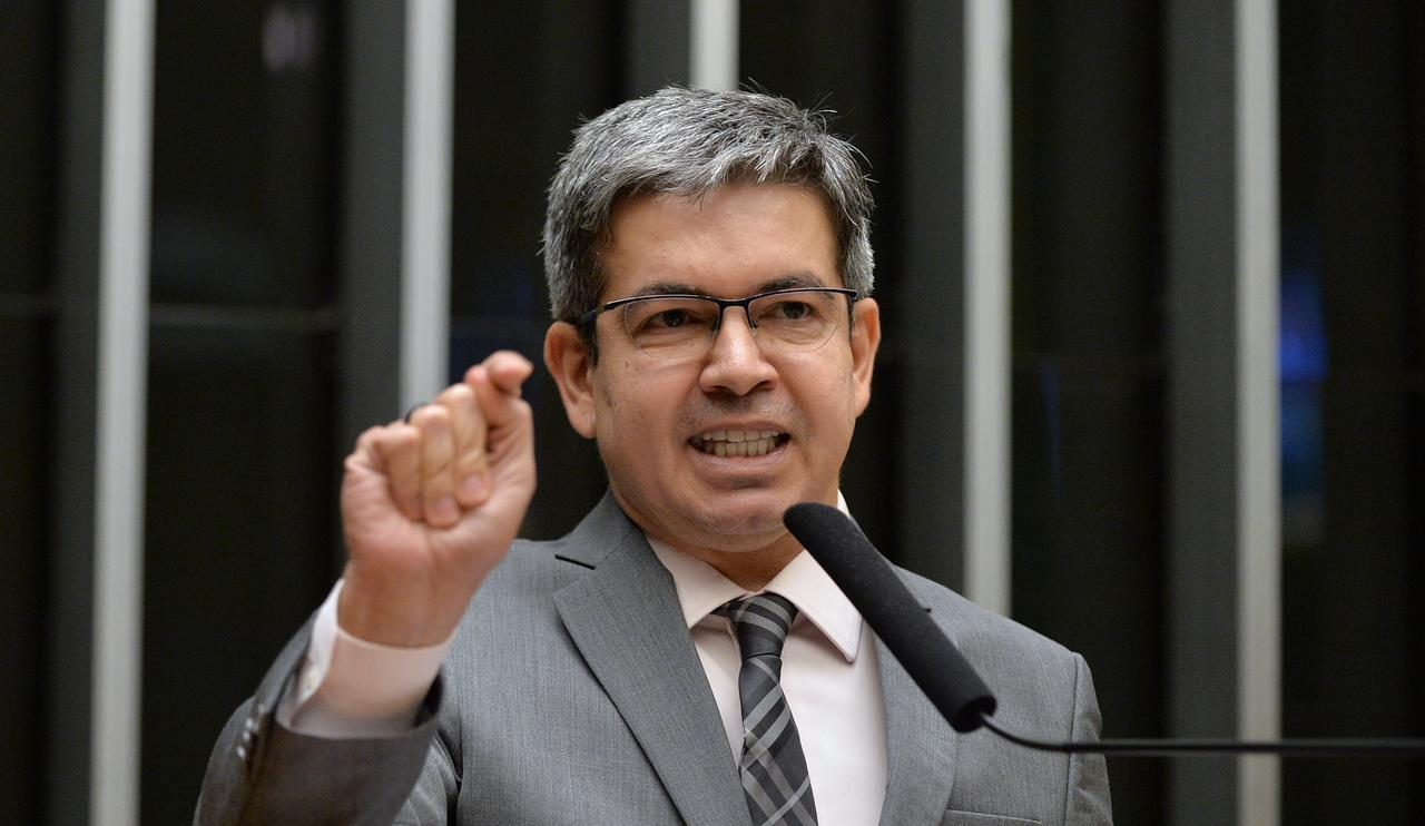 Com voto contrário do PT, Congresso derruba veto ao PL da Dosimetria