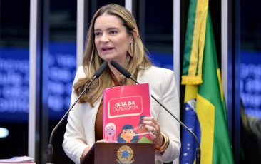 Senado lança guia para candidata com foco em financiamento e violência política