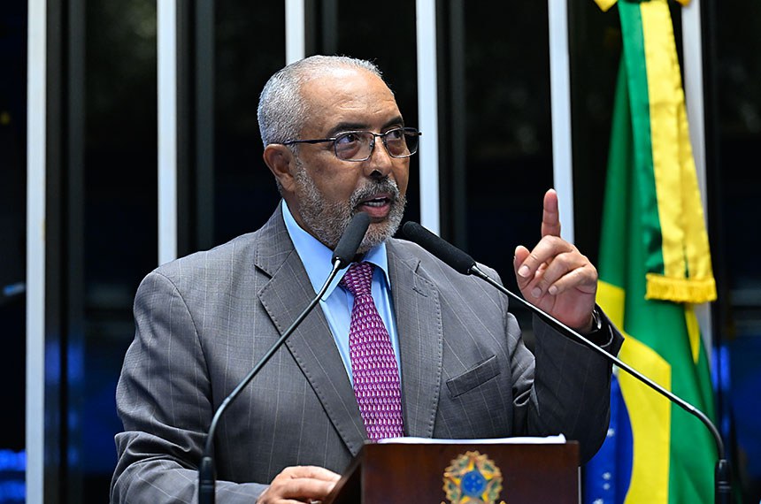 Paim alerta para risco de retrocesso na valorização do salário mínimo