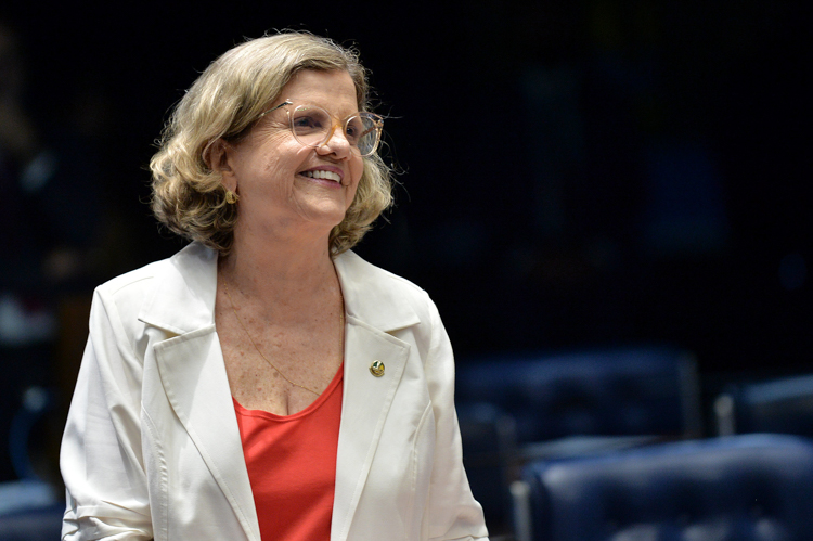 Ao assumir liderança, Teresa Leitão afirma que ‘mulheres na política não são enfeite’