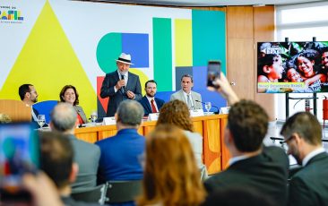 Lula lança Novo Desenrola para combater endividamento das famílias e impulsionar a economia