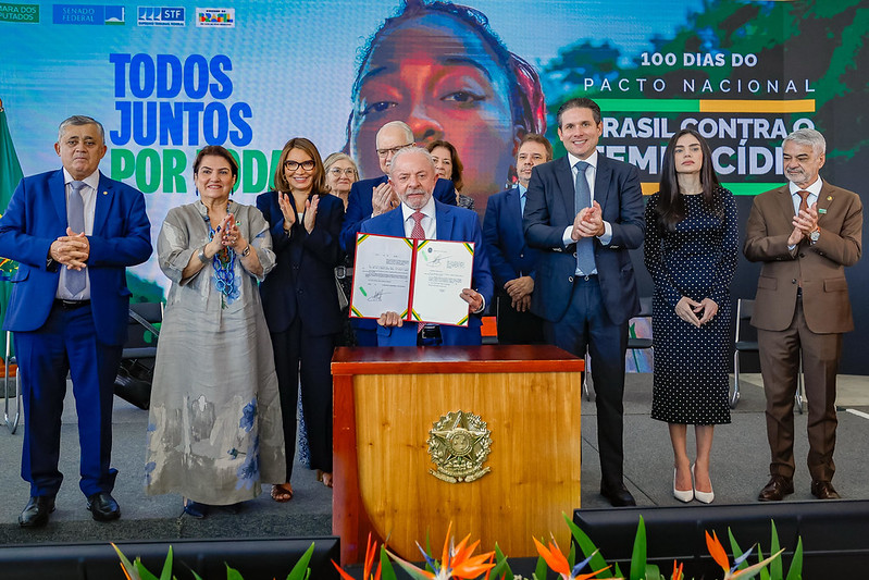 Novas medidas do governo reforçam proteção das mulheres na internet