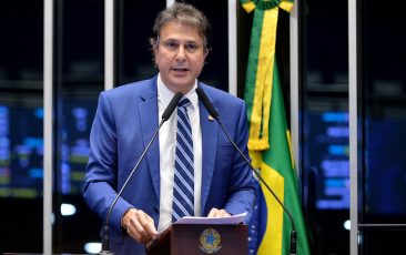 Camilo Santana destaca crédito para taxistas e motoristas de aplicativo