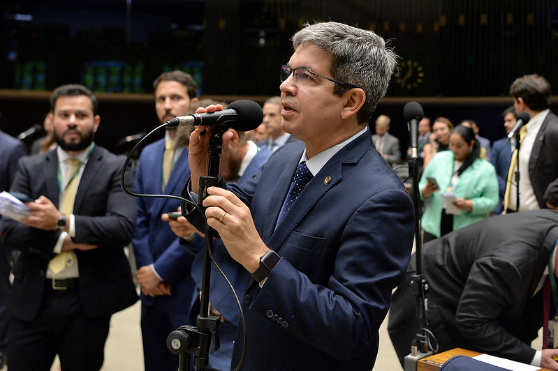 Bolsomaster: parlamentares petistas reforçam necessidade de CPI